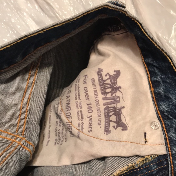 Levi’s Jeans - Picture 2 of 2